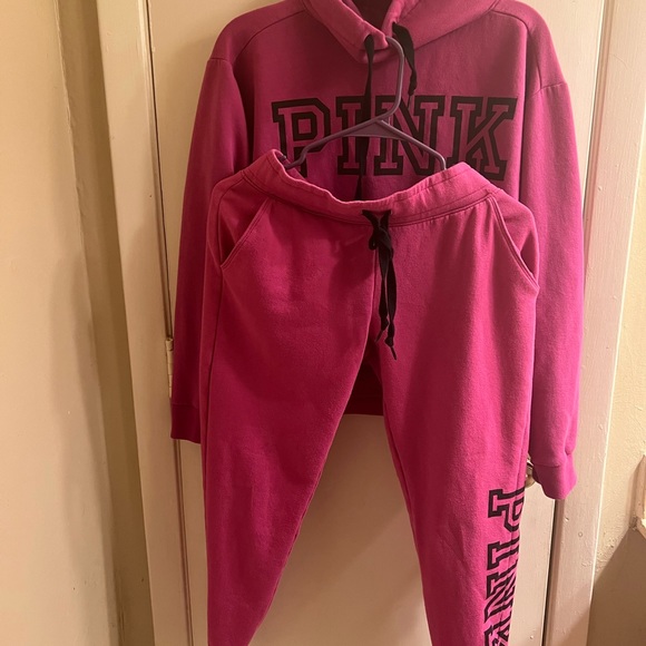 Victoria Secret jogger set - Picture 4 of 4